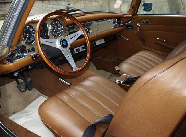 1970 Mercedes-Benz 280SL Pagoda-Auction Lot