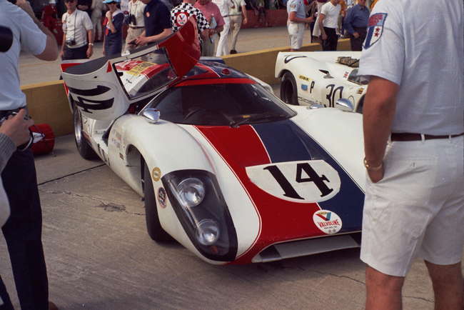 Spark Lola T70 MkIII 1:43 - #11 12h Sebring 1969, Motschenbacher & Leslie