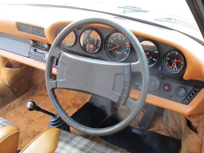 1976 Porsche 911 2.7 Coupe-Sold
