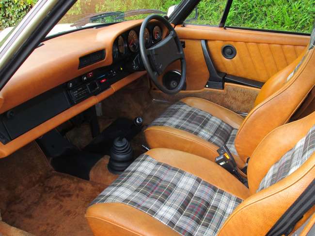 1976 Porsche 911 2.7 Coupe-Sold