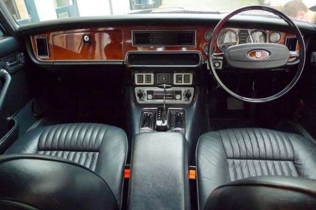 1974 Jaguar XJ12L series II-Auction Lot