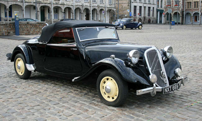 1953 Citroen Traction Avant Big 6 Peacock Roadster-Auction Lot