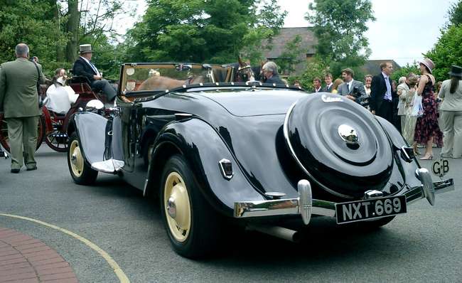 1953 Citroen Traction Avant Big 6 Peacock Roadster-Auction Lot