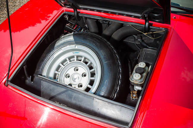 1975 Lamborghini Urraco P300 with just 43000 kms from new...-Auction Lot