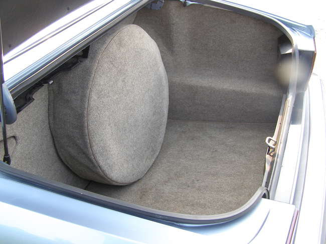 1988 Jaguar XJ 4.0 Sovereign Auto-Auction Lot