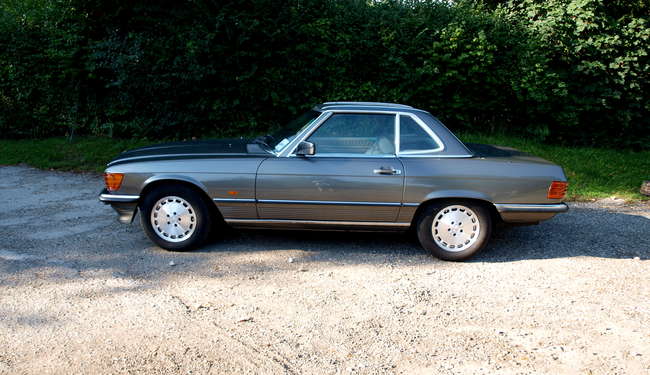 1987 Mercedes R107 300 SL Roadster-Sold