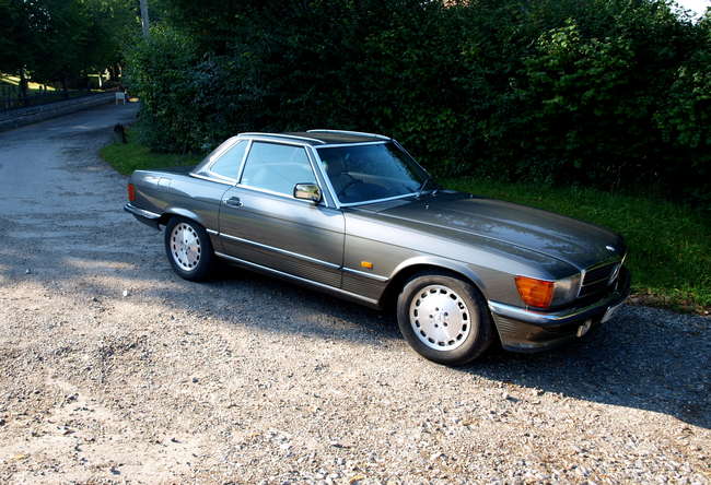 1987 Mercedes R107 300 SL Roadster-Sold
