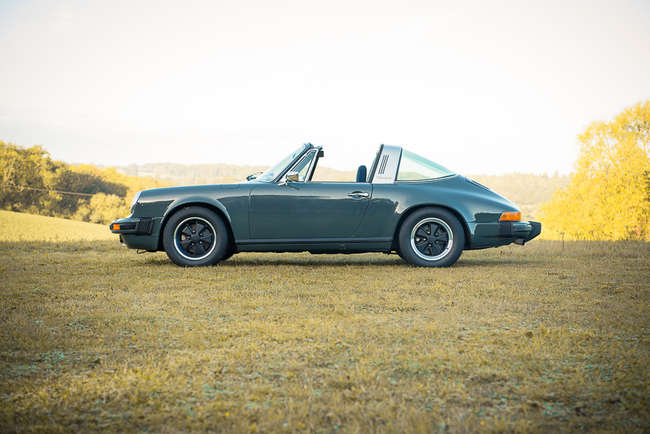 1976 Porsche 911 Carrera 3.0 Targa-Auction Lot