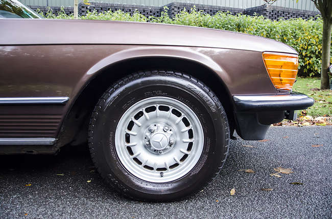 1982 Mercedes-Benz 500 SL-Sold