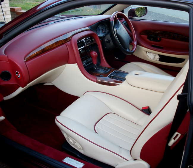 1998 Aston Martin DB7 Coupe-Auction Lot