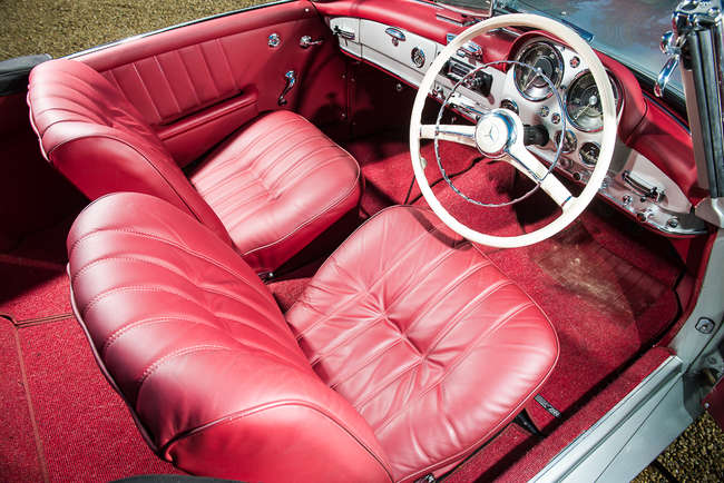 1960 Mercedes-Benz 190 SL-Sold