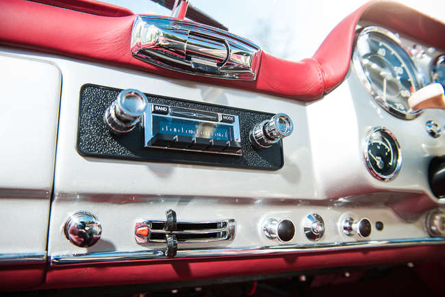 1960 Mercedes-Benz 190 SL-Sold