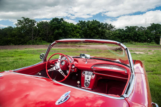 1960 Chevrolet Corvette-Sold
