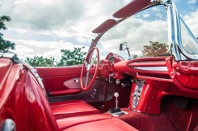 1960 Chevrolet Corvette-Sold