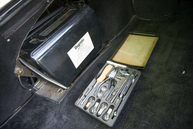 1976 Bentley T1 Saloon-Auction Lot