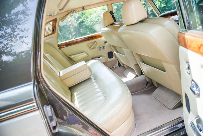 1976 Bentley T1 Saloon-Auction Lot
