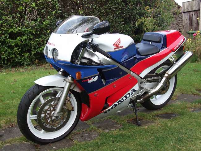 1989 Honda VFR 750 RC30-Sold