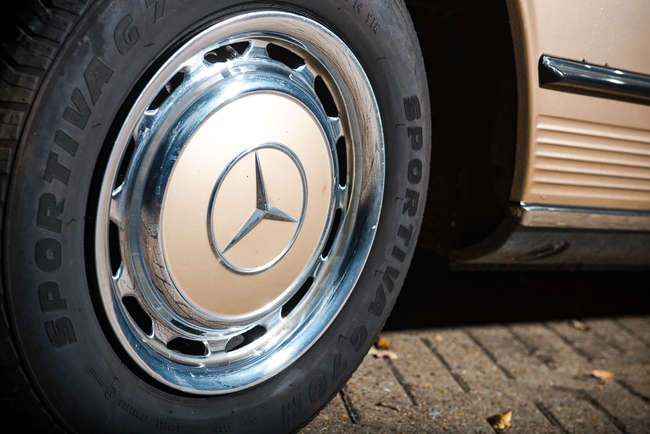 1985 Mercedes-Benz 280SL -Auction Lot