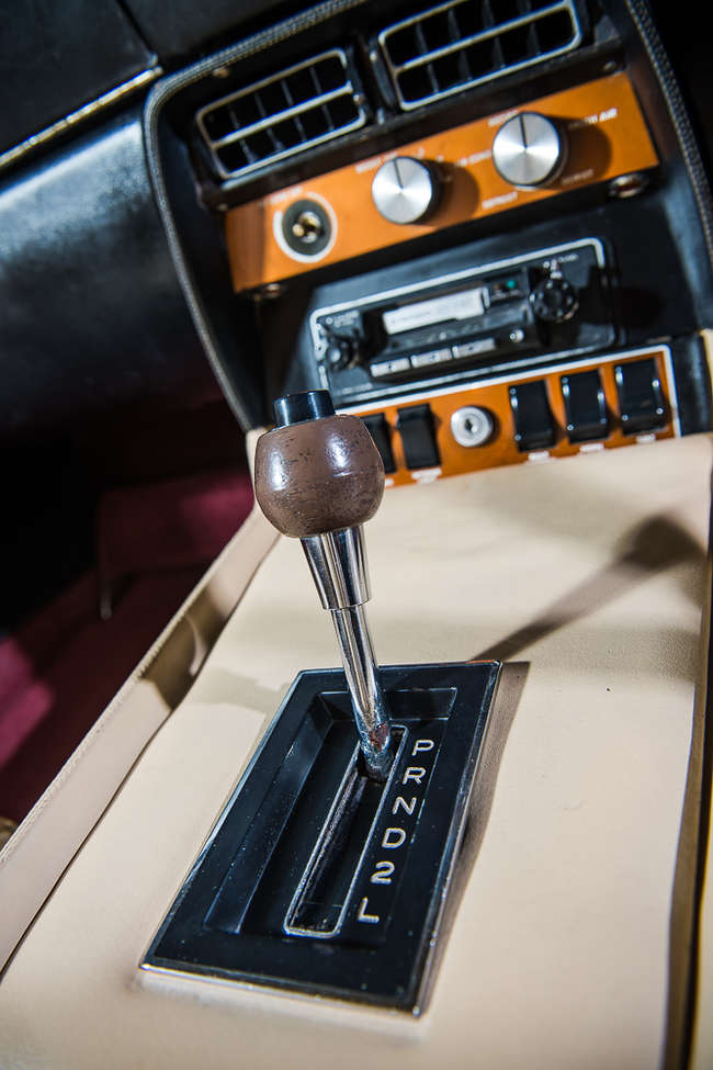 1971 Aston Martin DBS V8 Injection-Auction Lot