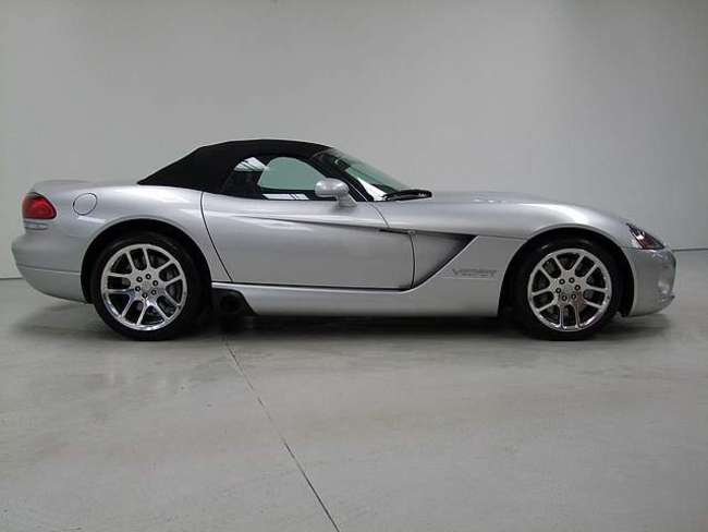 2003 / 52 Dodge Viper SRT-10-Sold