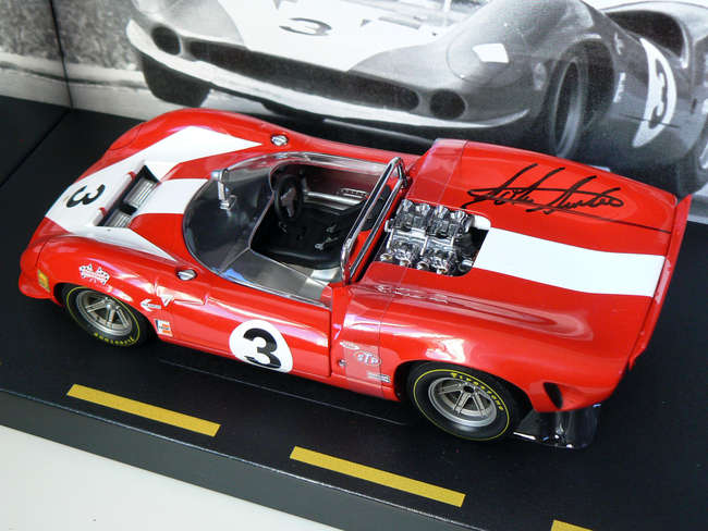Stunning 1:18 scale Lola T70 replica,-Sold