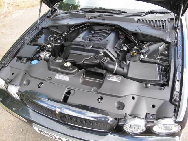 2004 Jaguar XJ8 V8 Sport-Auction Lot