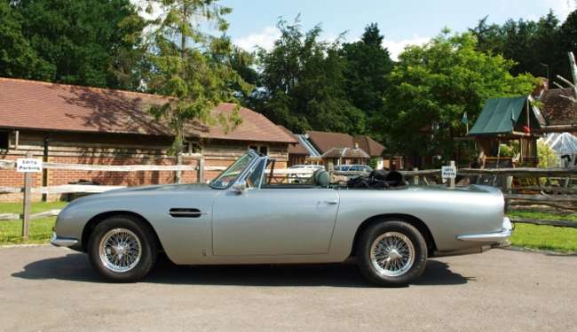 1968 Aston Martin DB6 Volante spec-Auction Lot