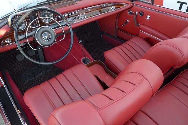 1966 Mercedes 250 SE Convertible Manual LHD (W108)-Sold