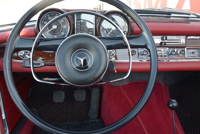 1966 Mercedes 250 SE Convertible Manual LHD (W108)-Sold