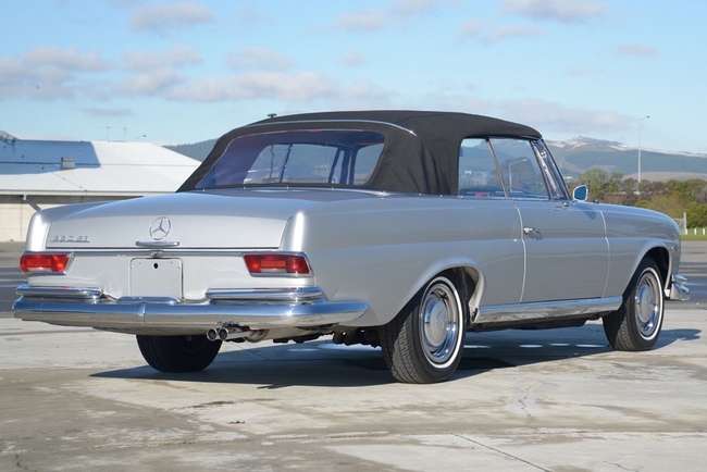 1966 Mercedes 250 SE Convertible Manual LHD (W108)-Sold