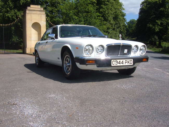 1986 Jaguar XJ6-Auction Lot