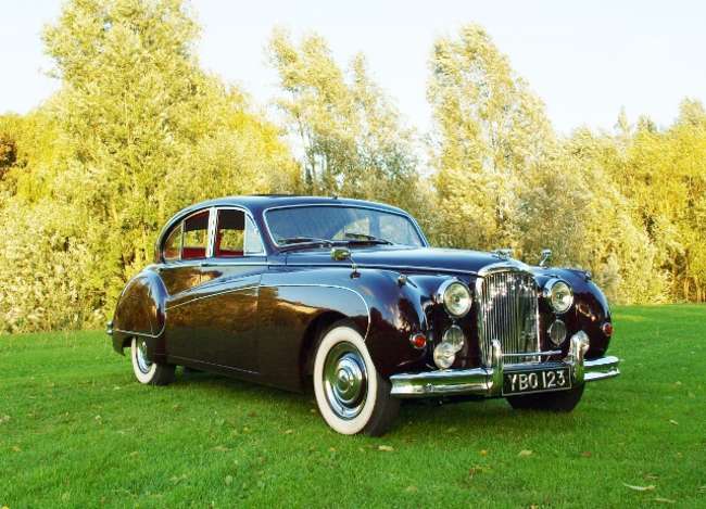 1961 Jaguar Mk.IX-Sold