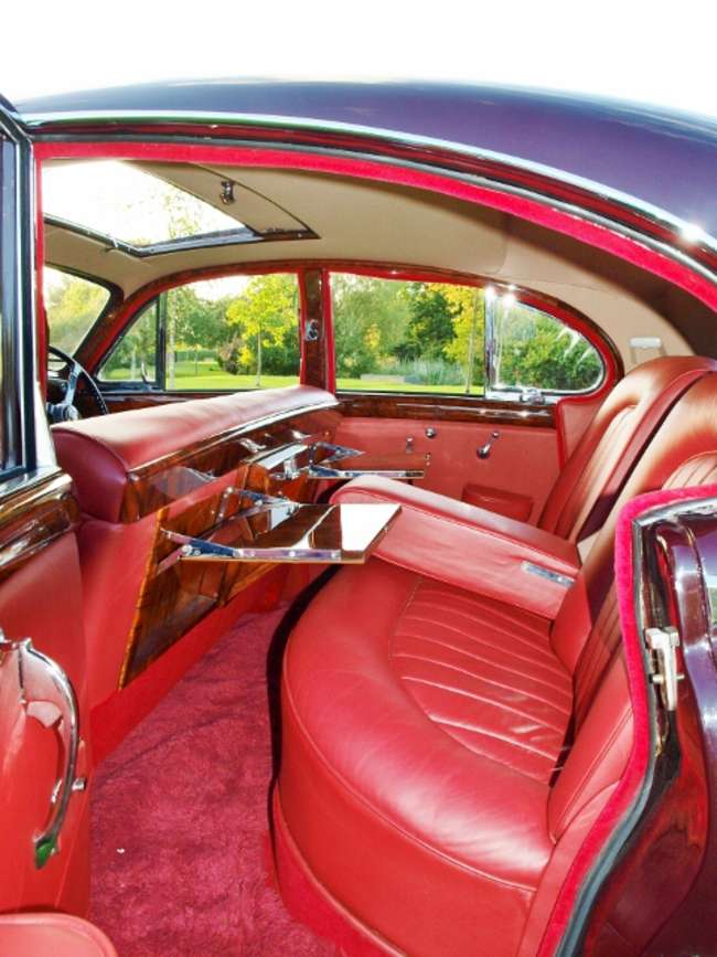 1961 Jaguar Mk.IX-Sold