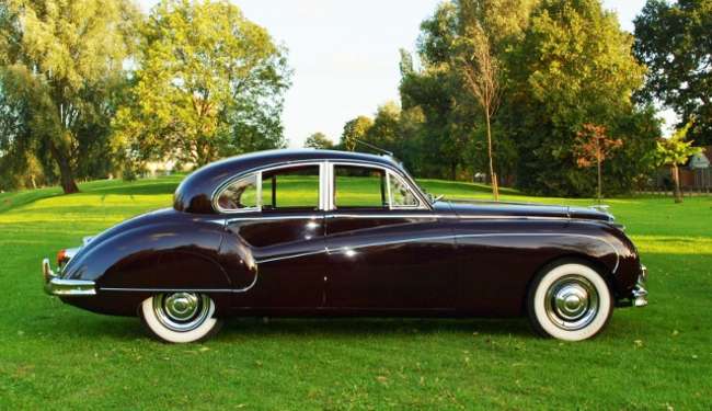 1961 Jaguar Mk.IX-Sold