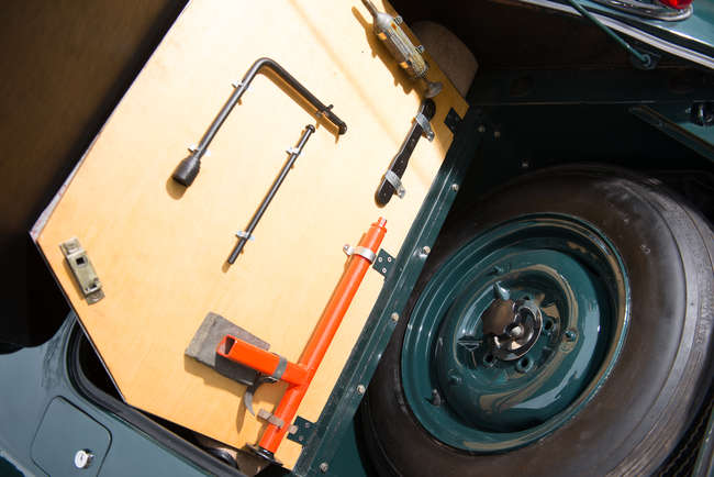 1956 Jaguar XK140 Roadster-Auction Lot