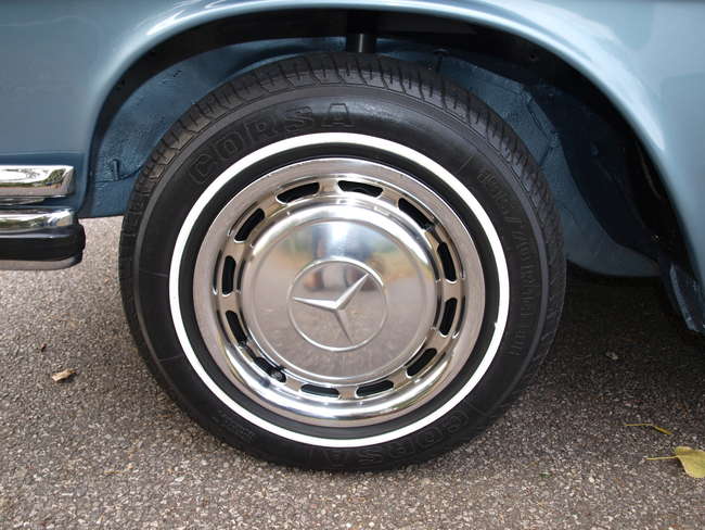 1972 Mercedes 280SE 4 Door Saloon-Auction Lot