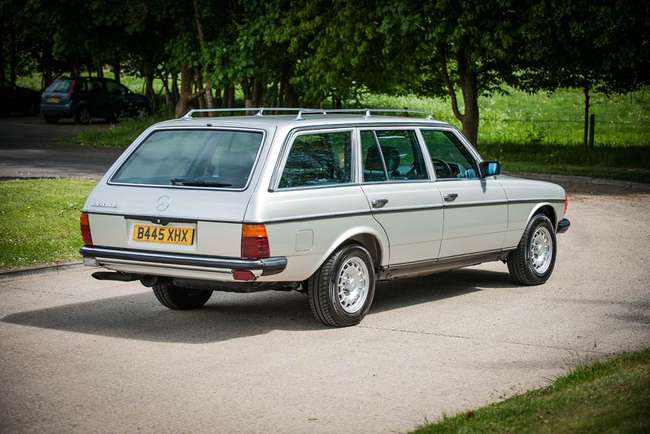 1985 Mercedes Benz W123 280 TE Estate-Sold