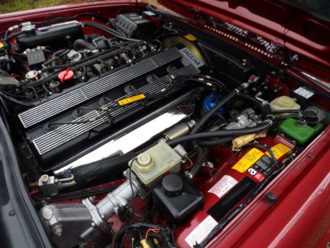 1988 Jaguar XJ40 Sovereign-Auction Lot