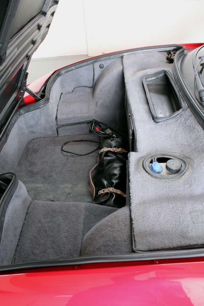 1986 Ferrari Testarossa (single mirror)-Auction Lot