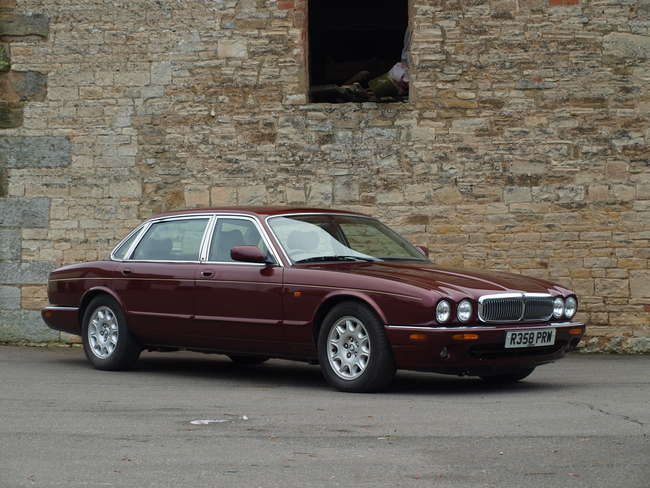 1998 Jaguar XJ8-Sold