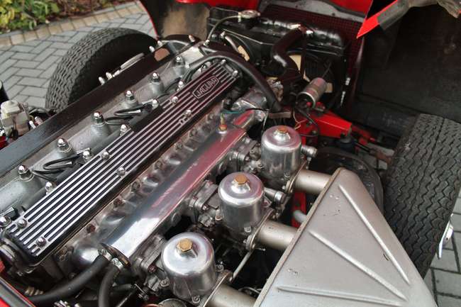 1970 Jaguar E-Type Series II Fixed Head Coupé-Auction Lot