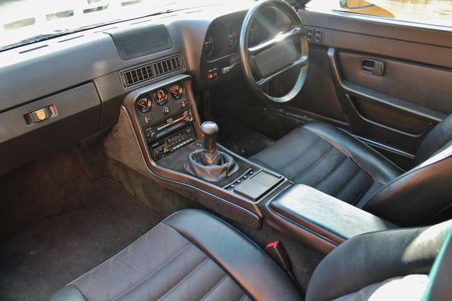 1987 Porsche 924 S-Sold