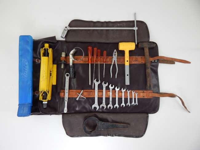Ferrari Daytona Tool Kit-Auction Lot