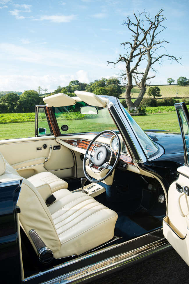 1970 Mercedes-Benz 280SE 3.5 Cabriolet-Sold