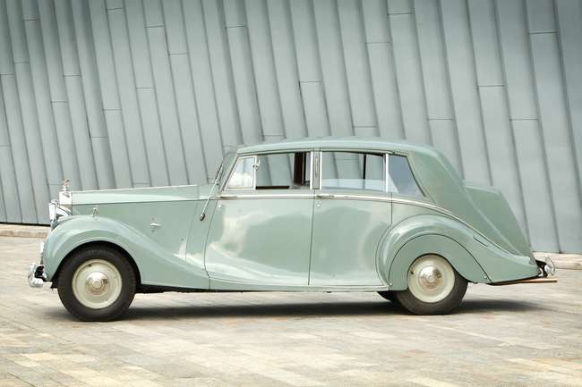 1949 Rolls-Royce Silver Wraith-Sold