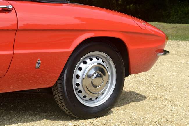 1967 Alfa Romeo Spider 1600 Duetto-Sold