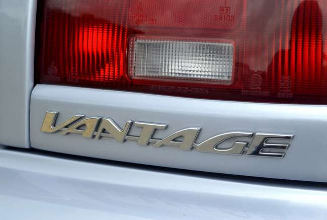 2000 Aston Martin DB7 Vantage Volante-Sold