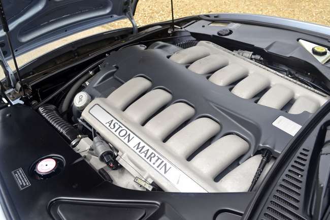 2000 Aston Martin DB7 Vantage Volante-Sold