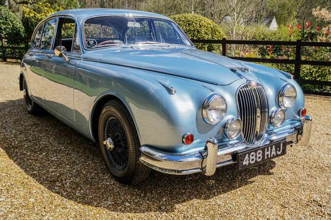 Iconic Auctioneers | 1962 Jaguar Mk.II 3.8 Manual Overdrive-Sold