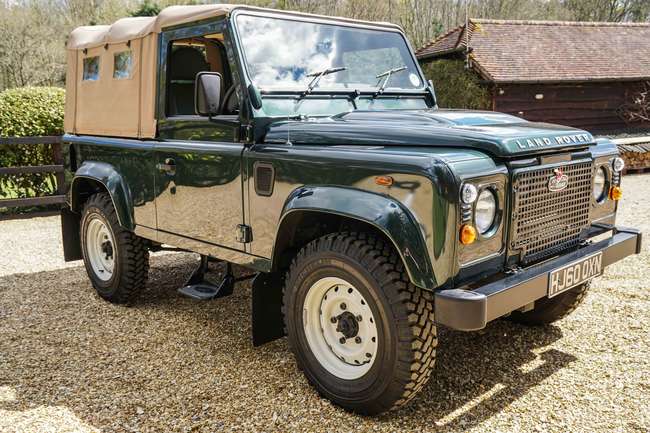 2010 Land Rover Defender 90 6 Seat Automatic-Sold